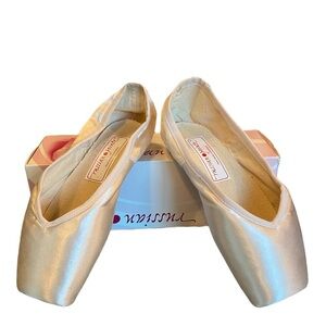 russian pointe pink shoes